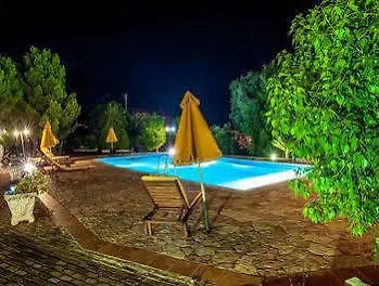 Pegasus Studios Karavádhos Hotel