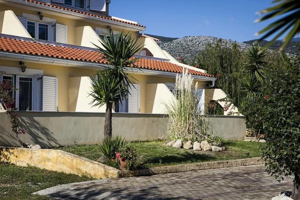 Pegasus Studios Karavádhos Hotel